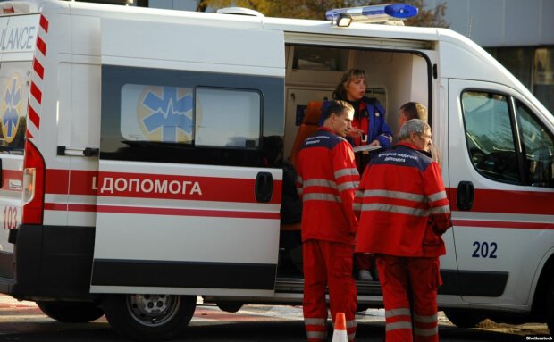 Харків'янин замертво впав посеред вулиці, медики не встигли: що призвело до трагедії