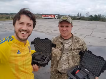 Сергей Притула помогает украинской армии