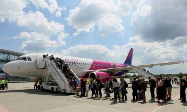 Wizz Air підсунула українцям величезну свиню