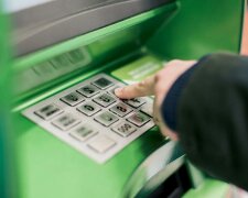 Обещают, что примет любой банкомат: в Украине продают фальшивые деньги через Telegram...