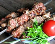 Лікарі просять виходити з посту поступово