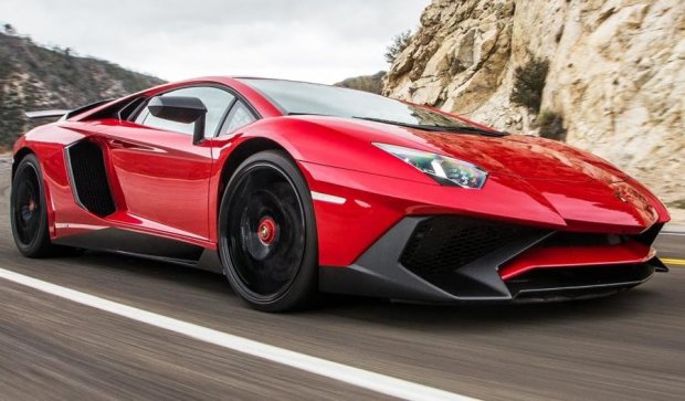 Lamborghini два роки продавала вибухонебезпечні суперкари