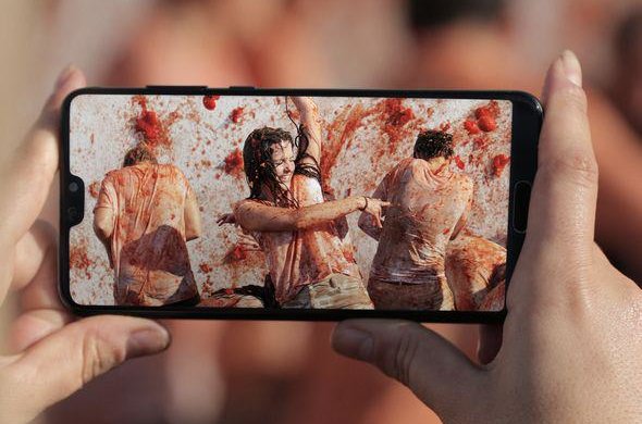 Huawei Mate 20 Pro: вартість новинки шокувала користувачів мережі