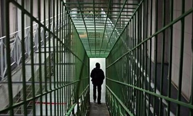 "Благодаря" Савченко освобождены тысячи преступников