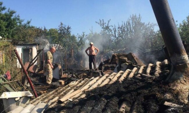 Боевики разгромили дома мирных жителей: фото