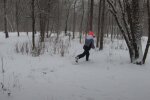 Ребенок в лесу, скриншот: Instagram
