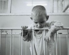 Это тюрьма: жизнь украинских детей превратили в настоящий ад