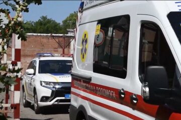 Поліція і швидка допомога / скріншот з відео