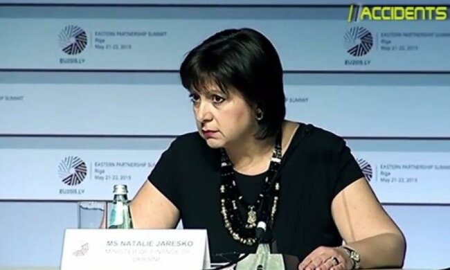   Яресько в Риге отказалась говорить по-русски