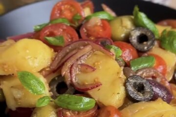 Итальянский салат, который никогда не остается на столе надолго: обязательно нужно попробовать приготовить, рецепт