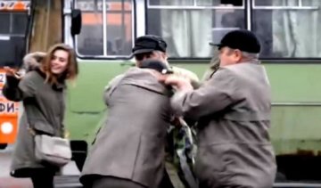 Старенькі побилися на урочистості у Львові (відео)