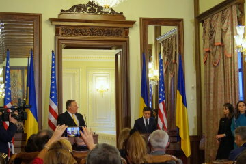 Зустріч Володимира Зеленського з держсекретарем США Майком Помпео - фото Знай.ua