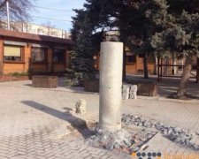 У Запорізькій області знесли пам'ятник Тарасу Шевченку (фото)