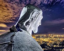 Руфери видерлись на 38-метрову статую Христа (фото, відео)