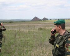 Біля кордону України відшукали збитий літак