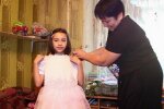 Президент подарував одеській школярці сукню принцеси (фото)