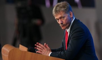 Песков пожаловался на "неуклюжего" Кирби