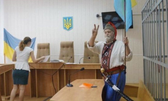 Вінничанина, що кидав яйця в міліціонерів,  оштрафували на  51 грн