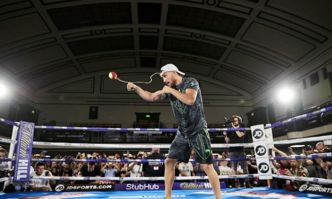 Василь Ломаченко, BoxingScene