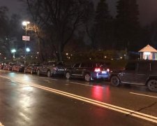 Голосують за бюджет країни-жебрачки: українців збурили розкішні авто під Радою