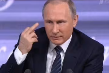 Крымчане перешли на хоровое пение, чтобы Путин обратил на них внимание: видео 
