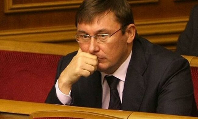 Луценко тяготит должность главы "Блока Петра Порошенко"