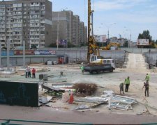 Вже нікуди ліпити: киян "порадували" черговим ТРЦ