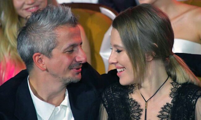 Instagram-отчет свадьбы Собчак и Богомолова: "Ехали непристегнутые на месте гроба"