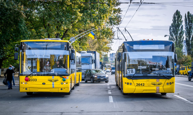 У Києві не вистачає "мисливців за талончиками", гребуть з руками і ногами: чому зріс попит на кондукторів