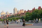 У Києві набудували квартир, а купляти нема кому