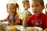 Прокуратура порушила справу через масове отруєння дітей у Чернівцях