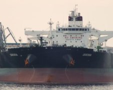 "Укртатнафта" розвантажила вже третій танкер з казахською нафтою