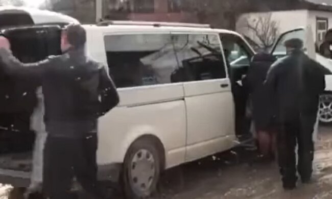 Выборы на Прикарпатье, кадр из видео: Facebook Рух ЧЕСНО