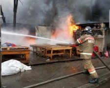 Найсильніша пожежа поставила на вуха Київ