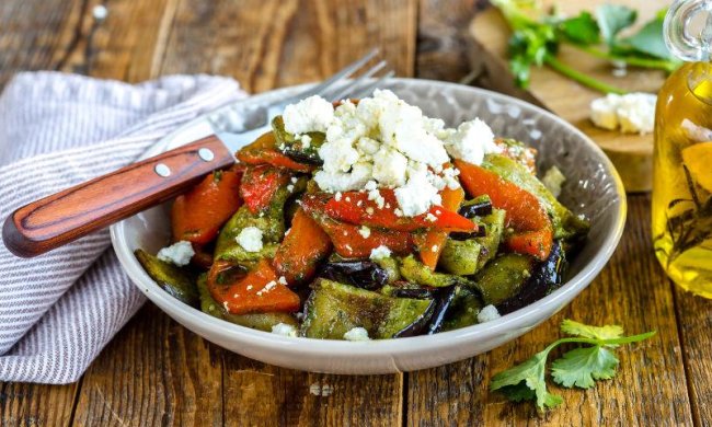 Баклажаны по‑гречески: вкусный рецепт для всех, кто следит за фигурой