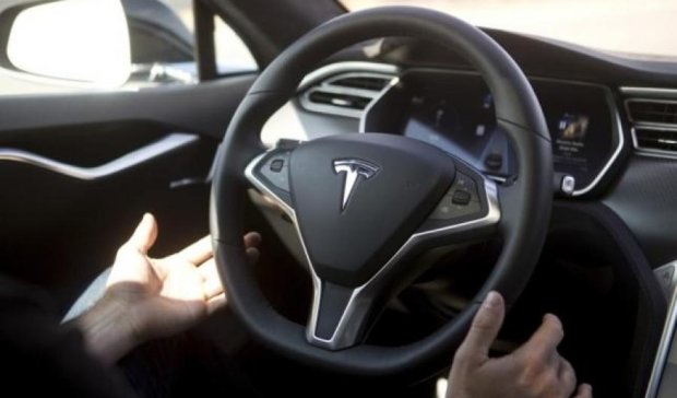 Автопилот не спас Tesla от смертельной ДТП