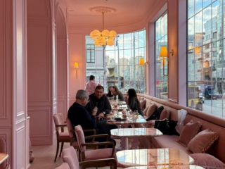 Украинцы, кафе, фото из соцсетей