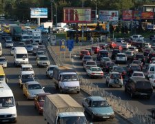 У Харкові шахтар та поліція влаштували циркове шоу на дорозі: відео