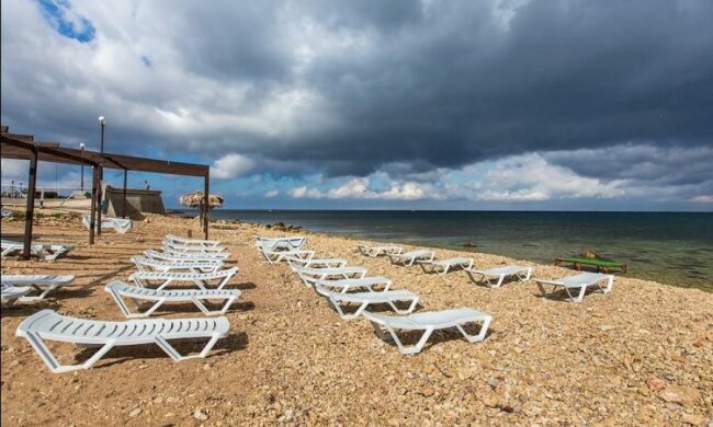 Окупанти підготували кримським курортникам черговий "сюрприз"