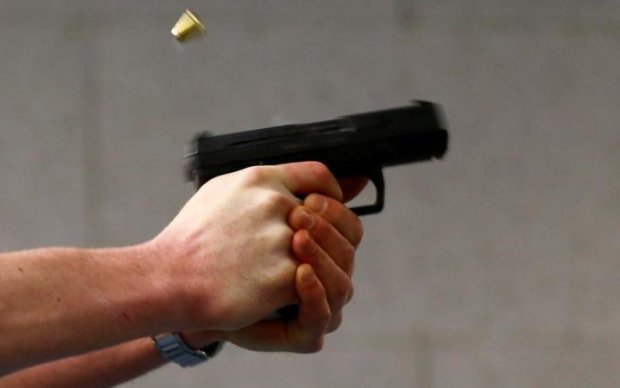 Товариш по службі "випадково" застрелив дівчину-контрактницю на Донбасі