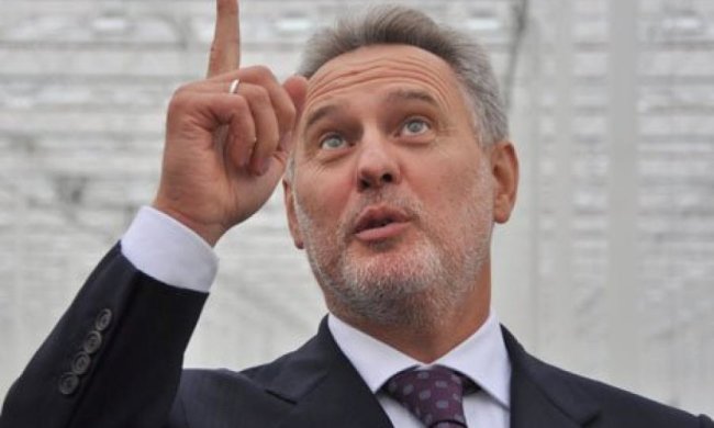 Печерский суд снял арест с активов химзавода Фирташа