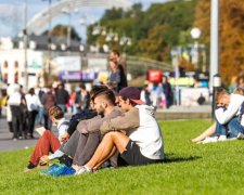 Украинцам пообещали жаркий понедельник