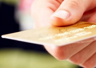 Кредитна карта від ПриватБанку "Універсальна", фото з  соцмереж