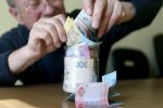 В декабре украинцам поднимут пенсии, старики затаили дыхание: кому перепадет надбавка