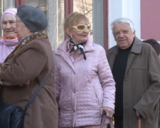 Пенсіонери. Фото: скрін youtube