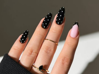 Маникюр, фото из свободных источников