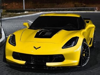 Во Львове появился еще один Chevrolet Corvette C7  Фото: @sergiylviv1