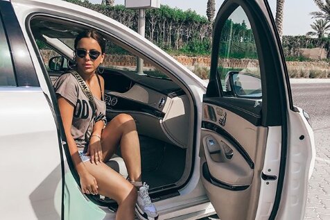 Лорак підігріла чутки про вагітність одним фото: "У гінеколога?"