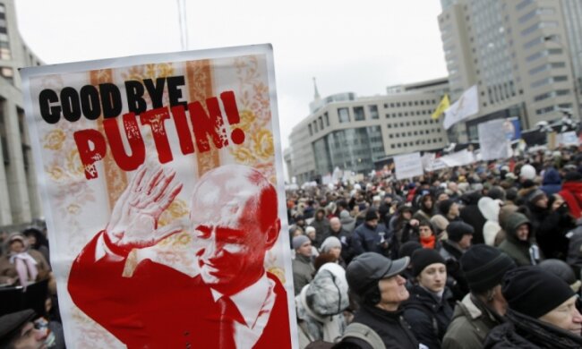 Золоті часи ЧК: кримчан затримали в кафе за бесіду про протести