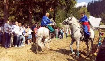 Казаки Луганщины выступили на озере Синевир (фото)